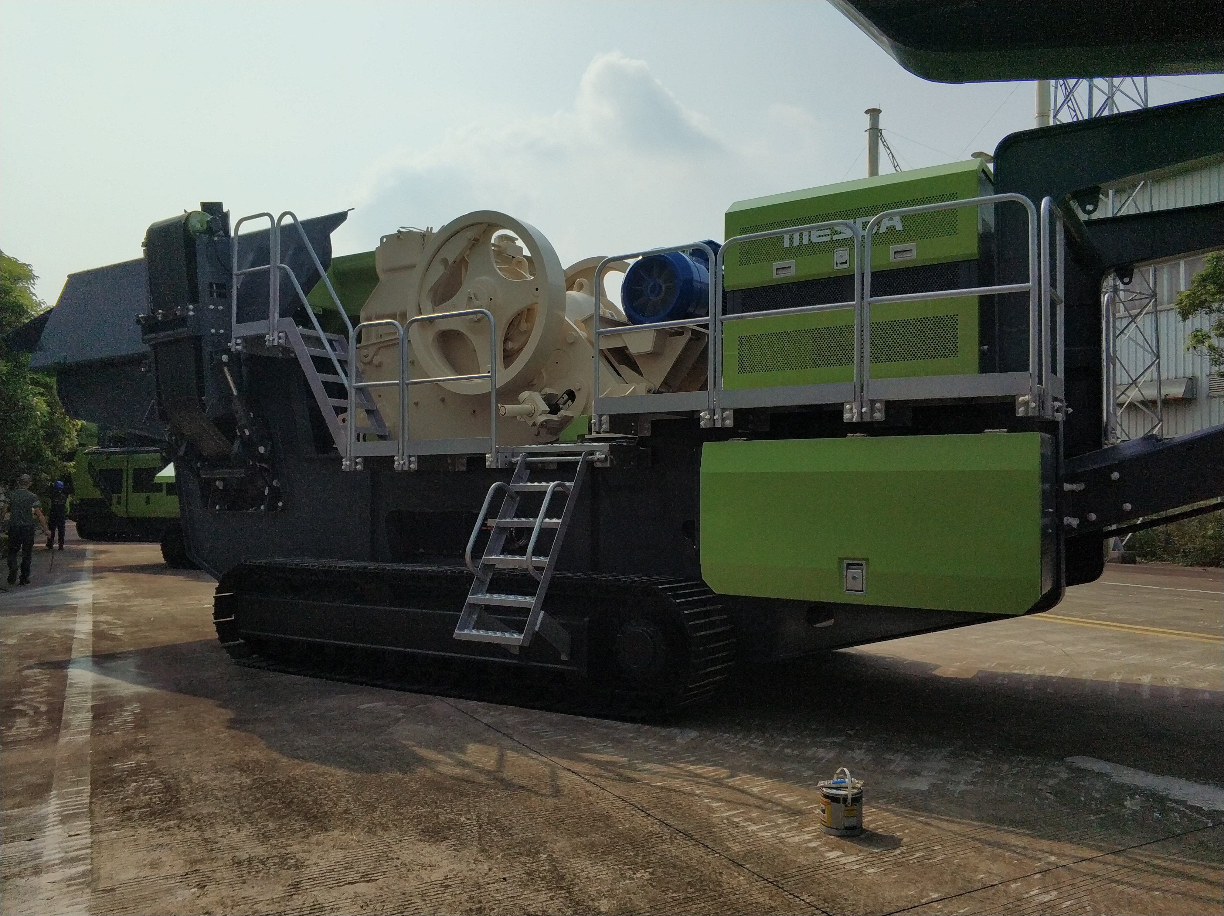 XFC550變頻器在移動式破碎機上的應(yīng)用(圖4)