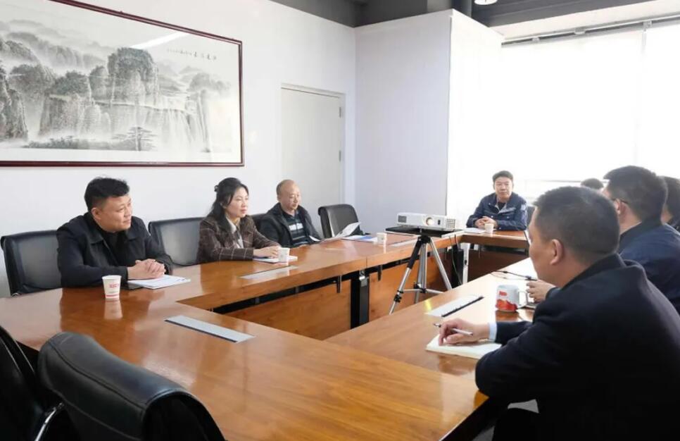 西馳電氣攜手老電工，戰(zhàn)略合作，共謀發(fā)展！(圖3)