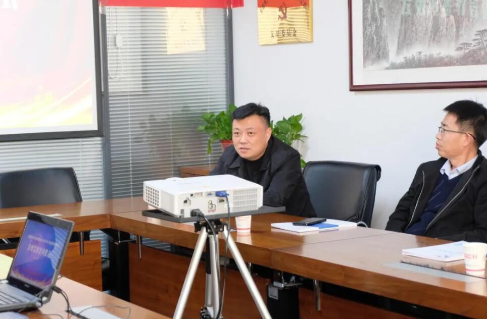 西馳電氣攜手老電工，戰(zhàn)略合作，共謀發(fā)展！(圖5)